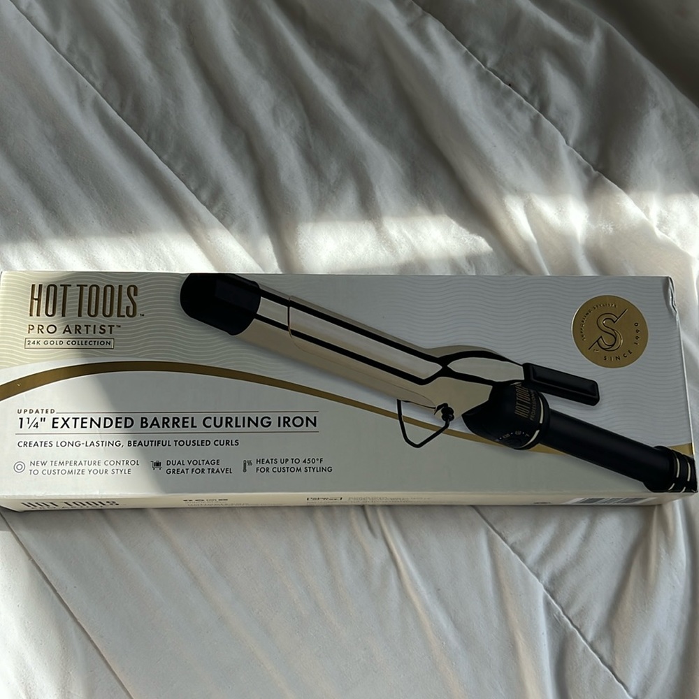 hot tools pro artist 1 1/4 extended barrel curling iron - NEW